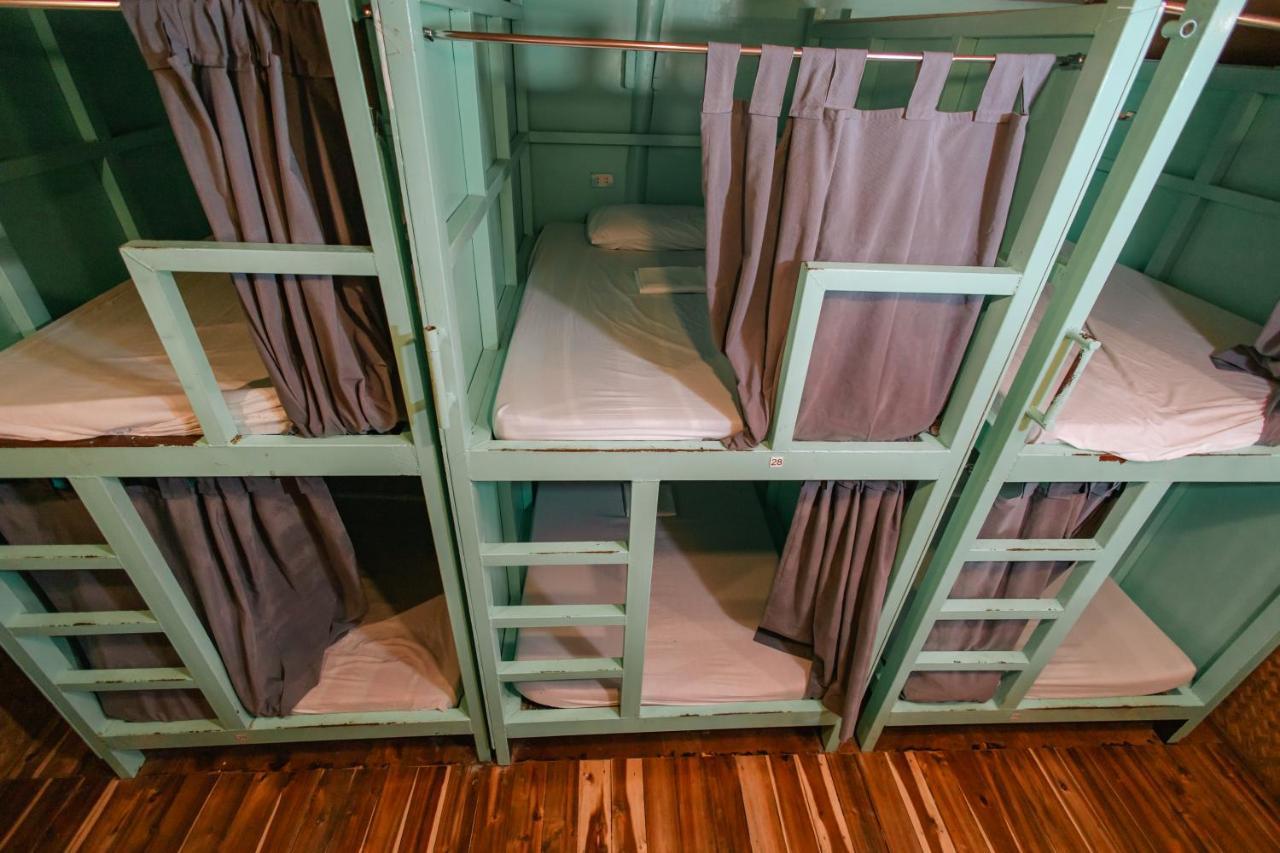 Mad Monkey Hostel Nacpan Beach (Adults Only) El Nido Eksteriør billede