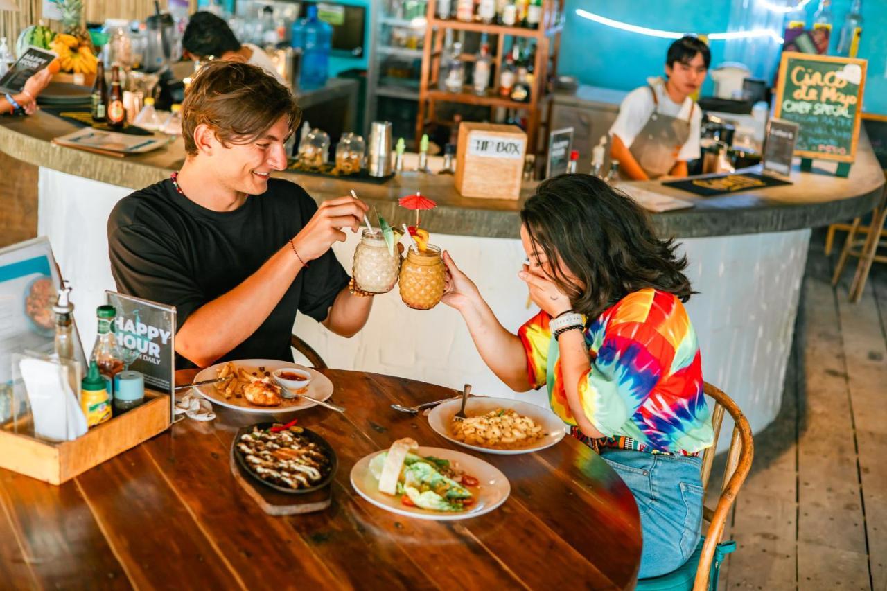 Mad Monkey Hostel Nacpan Beach (Adults Only) El Nido Eksteriør billede