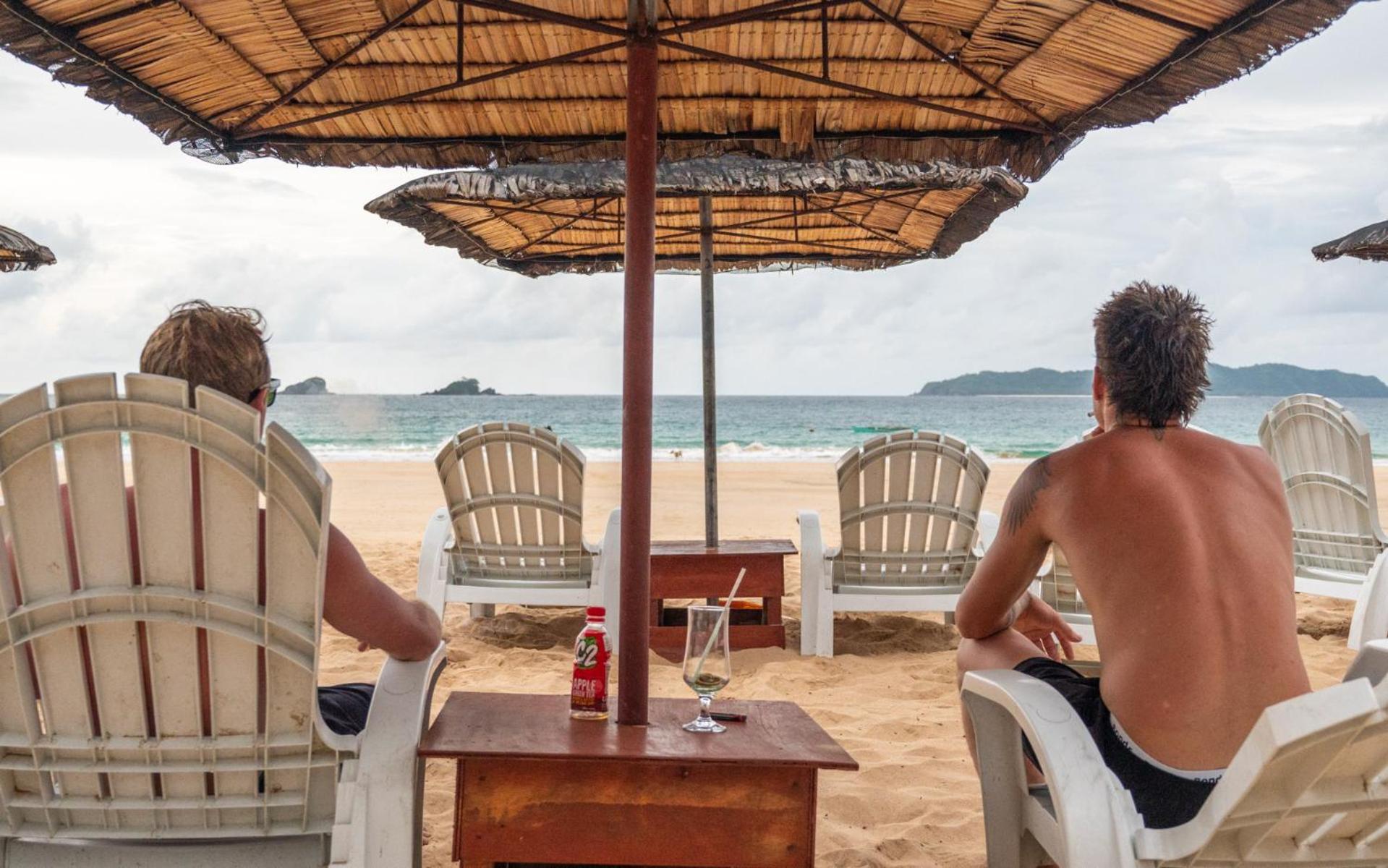 Mad Monkey Hostel Nacpan Beach (Adults Only) El Nido Eksteriør billede