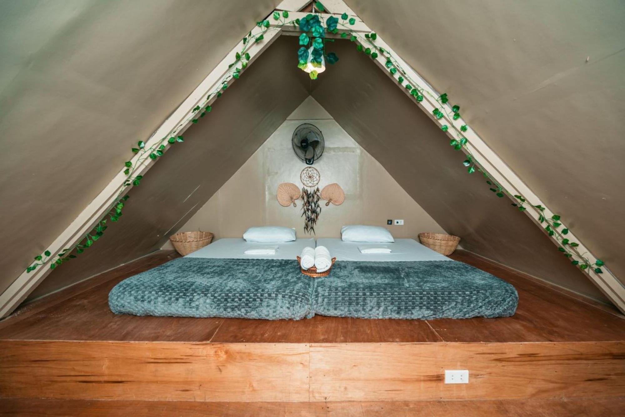 Mad Monkey Hostel Nacpan Beach (Adults Only) El Nido Eksteriør billede